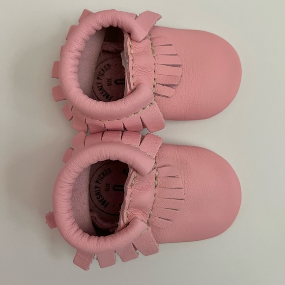 Freshly Picked Moccasins in pink for Babies - Picture 3 of 5